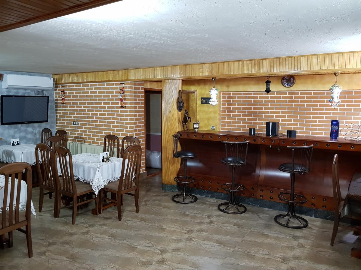 Hotel Villa Кутаиси Экстерьер фото