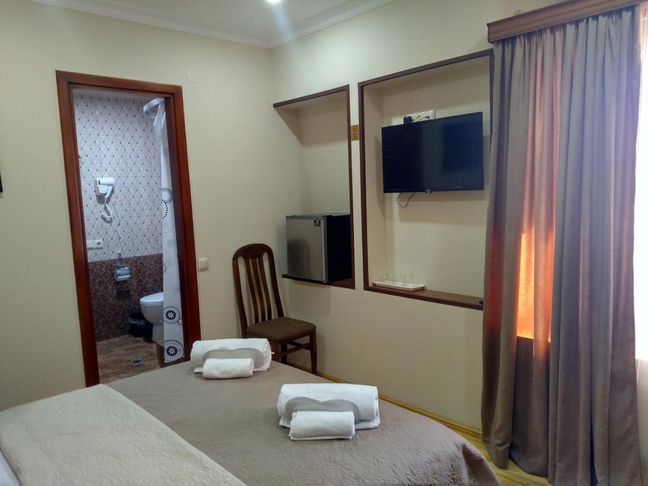 Hotel Villa Кутаиси Экстерьер фото